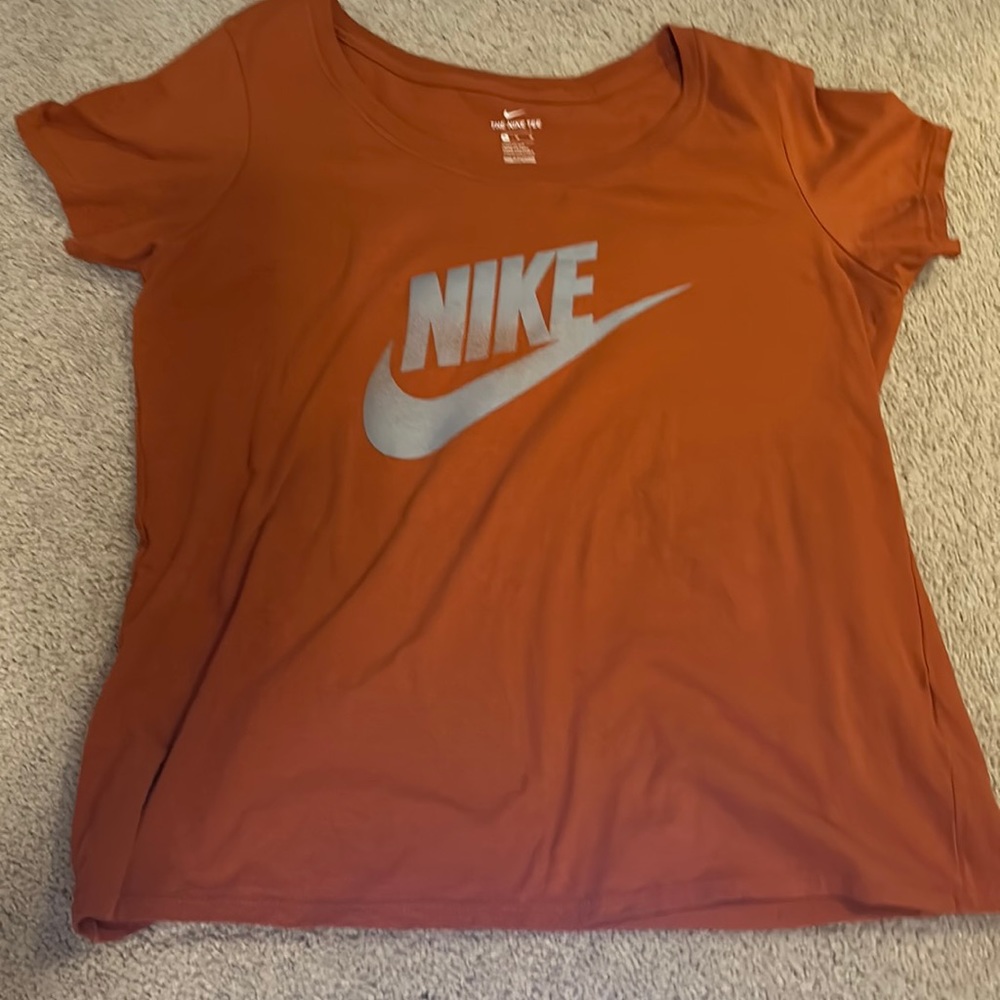 Womens Nike Rust Orange Size M  TShirt